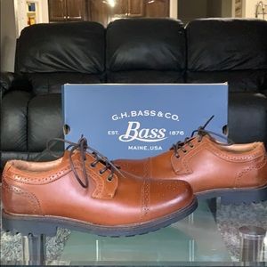 Brand new never been worn G.H. Bass Co. Derbys